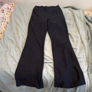 Women’s Used Old Navy Black Flared leggings